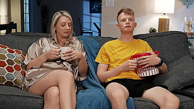 Blondie suits stepson's dirty needs with good porn