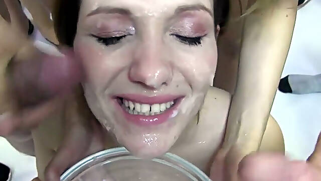She loves to eat jizz all day