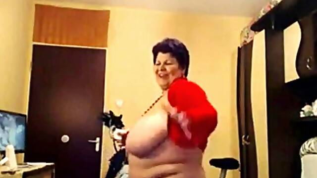 Big-Titted BBW Granny Dances on Webcam