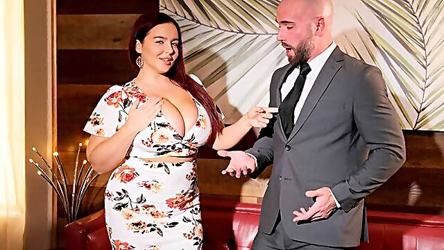 Gorgeous big boobs BBW Natasha Nice is jumping on a massive pole