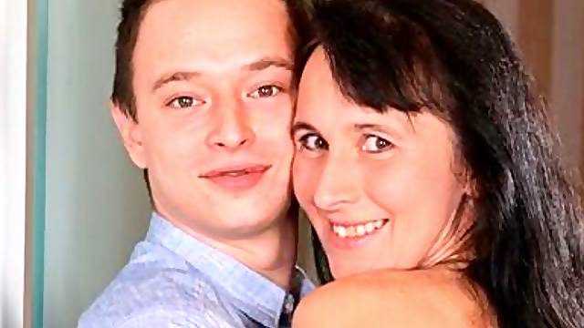 Raven-haired chick Nikki Nuttz stimulates her little pussy