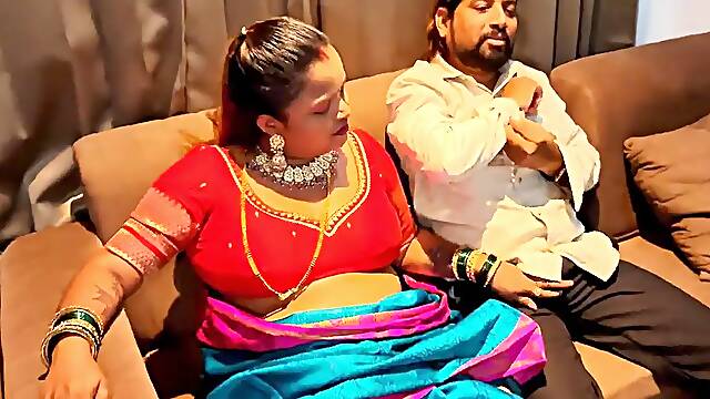 Desi indian Bhabhi dever hardcore sex with beautiful sari hot video..