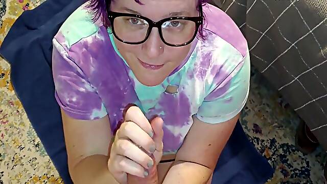 Cute Cumslut Makes Him Cum On Her Face