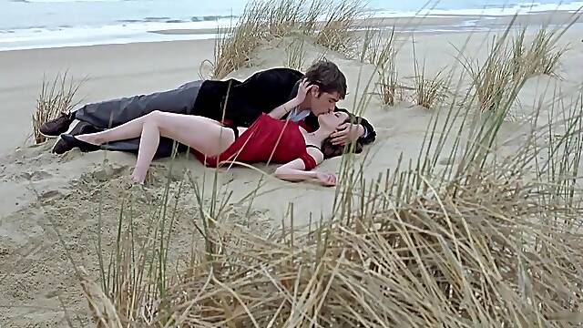 Roxane Mesquida - Fat Girl 2001