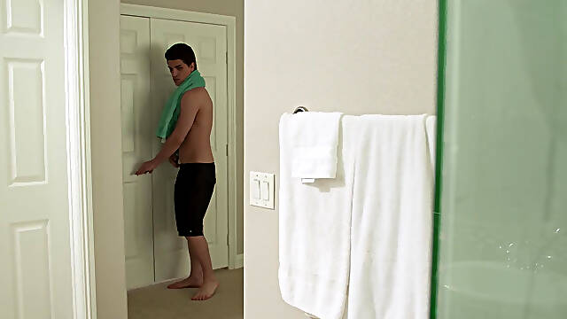 Hot shower sex ends with facial in the bedroom with Abella Danger