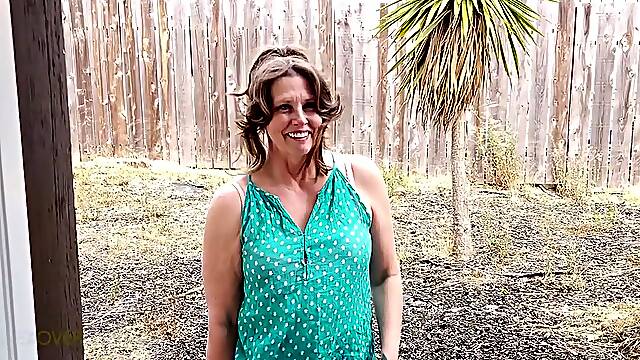 A Mature Milf Masseuse Sucks And Fucks Her Blind Psychiatrist While Giving Him A Massage While His Wife Is Away - The Masseuse