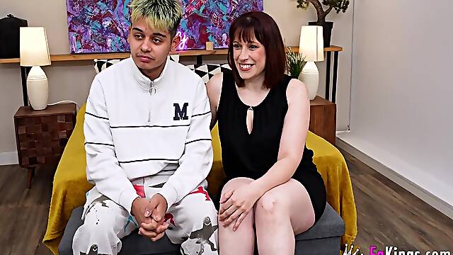 18 Years Vs Experienced Milf - Lucia Bianco Gives A Class To A Guy