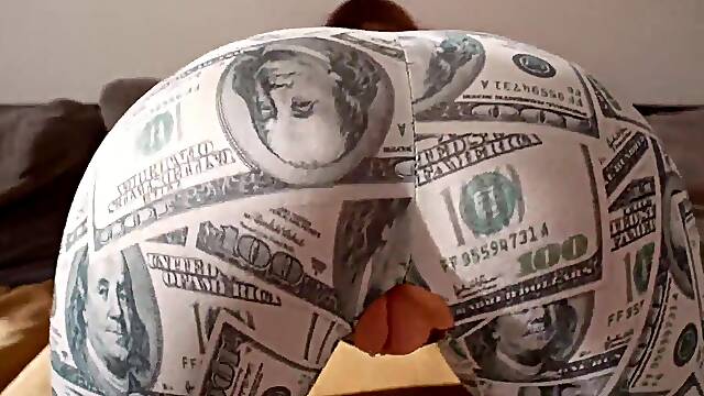 Big Butt Girl Fucked In Her Ripped Leggings