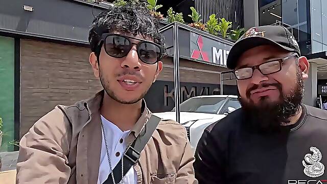 UN ESPECIAL ANDA SUELTO, Makanaky se levanta a malcriada en un mall del sur desierto