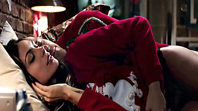 Morena Baccarin nude sex video