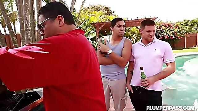 Billie Austin got down and dirty with two guys at the same time, the other day