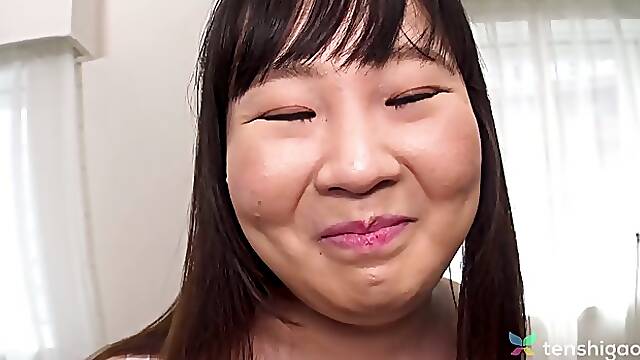 Amateur chubby Japanese babe with big boobs gets her pussy licked