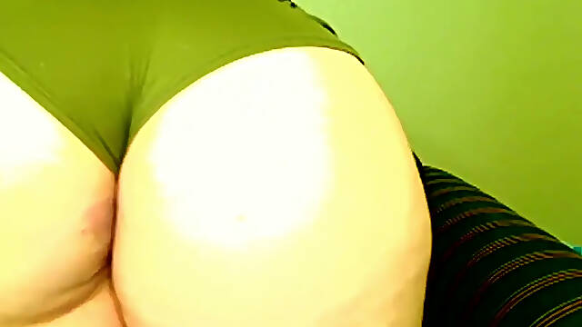 Redhead BBW shows off big ass and dirty talk during JOI session