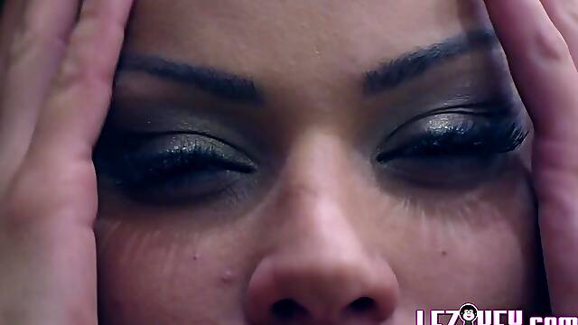 Alyssa Reece And Cherry Kiss - Life In A Glass