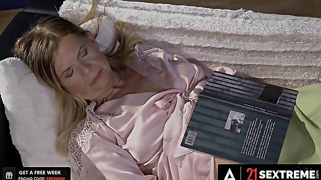 Sexy Granny Samantha Is So Happy To Take A Hard Cock