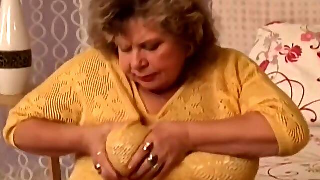 Darla In Mature Hotties 10 (scene01)