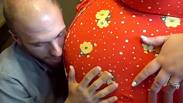 Curvy Quinn - Preggo Pussy