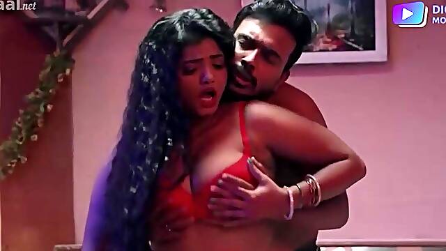 Chunky Indian MILF amateur porn