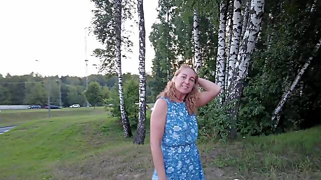 Picked up MILF gets fucked hard outdoors