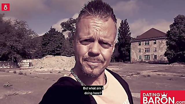 Hawt bang in PUBLIC with AshleyCumstar! Datingbaron.com