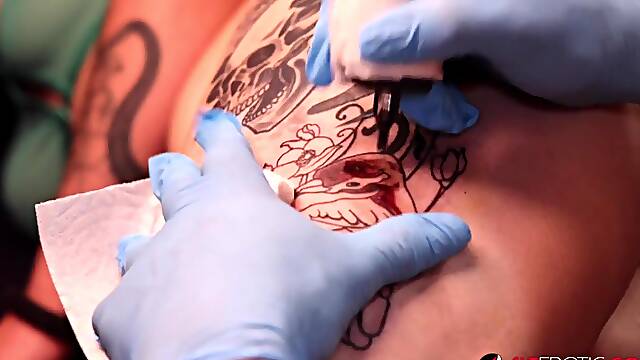 Ellis bangs then creampies Serenity Sins