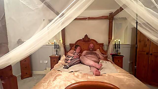 Part 1:- Date night with Kitty and a vibrator and a wand in tow!