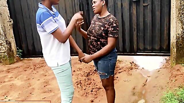 Amateur big beautiful woman Black BFFs Disrobe & Lick Snatch In Front Of American Tourist