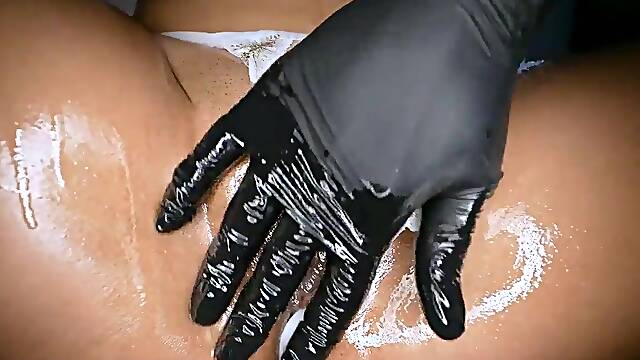 Ass ebony honey getting banged coarse after massage - Diamond Banks