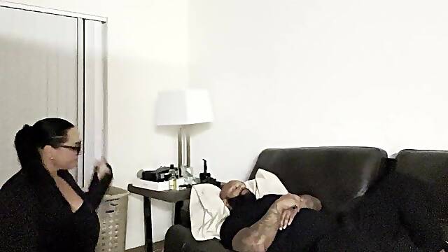 Betty Screw gives is a sex advice