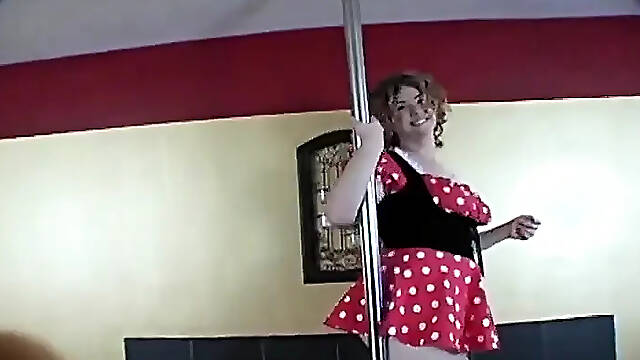 Curvy plumper sucks balls in 1st porn shoot