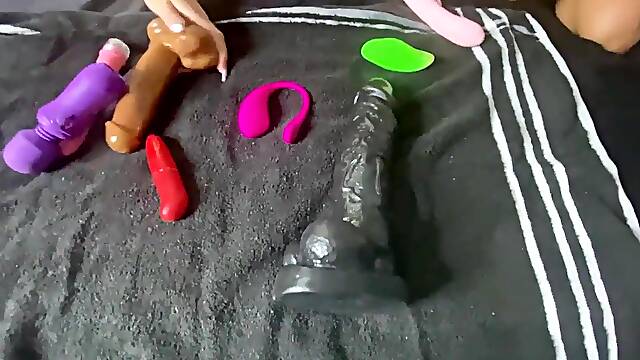 Kinky MILFs Ava Valentina And Selina Moon Share Rome Majors BBC!