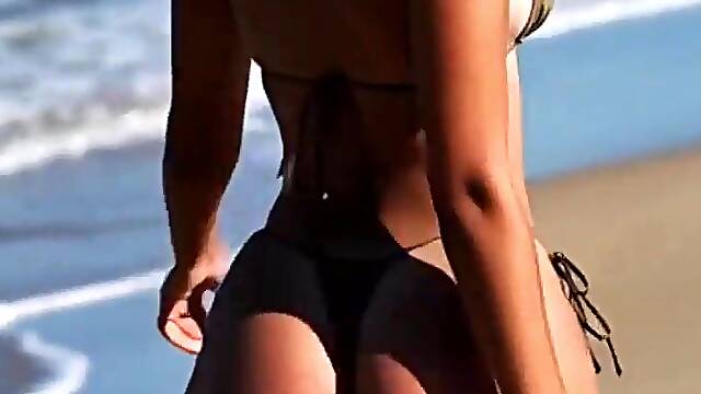 Massive booty thick gals walking - compilation 7 [AI]