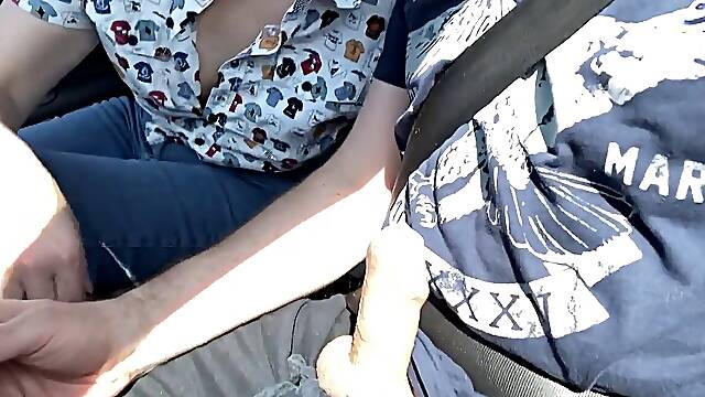 Mature MILF forgot the money, had to pay the taxi driver with a cunt and facehole bj.
