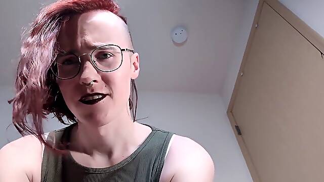 1st tryst with Giantess - man rod Vore