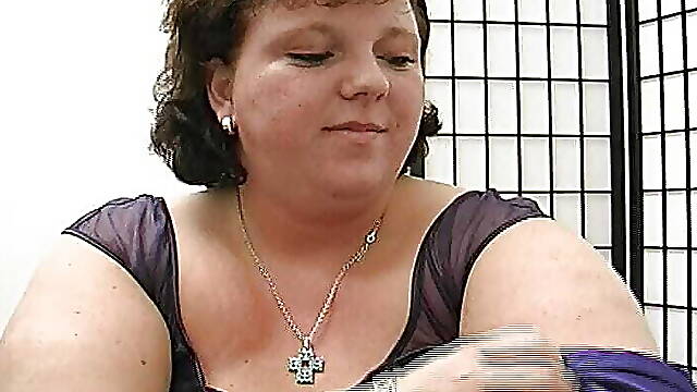 Stunning German BBW putting her thick dong deep inside her hole