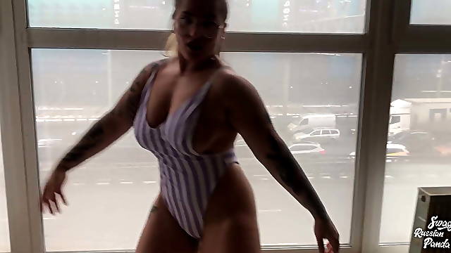 Valentine Day public booty twerk flashing