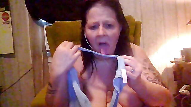 U Jizzed All Over My Panties Now I'm Sohorny N Need to Cummm