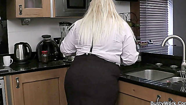 Huge ass blonde secretary please pleases boss