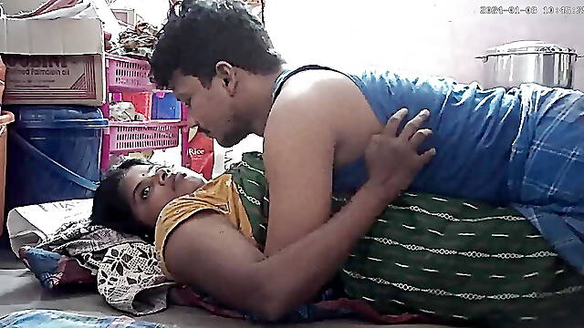 Indian house wife hot kissing in husband