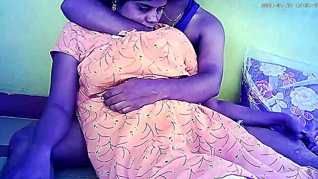 Indian village house wife hot boobs show and kissing