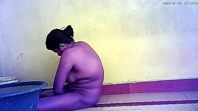 Indian village house wife desi natural boobs