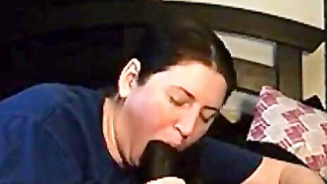 Thick Amazon Gives Wild Blowjob to BBC Boyfriend