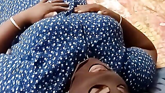 Indian College Teacher Bedroom Finger Eating Performance