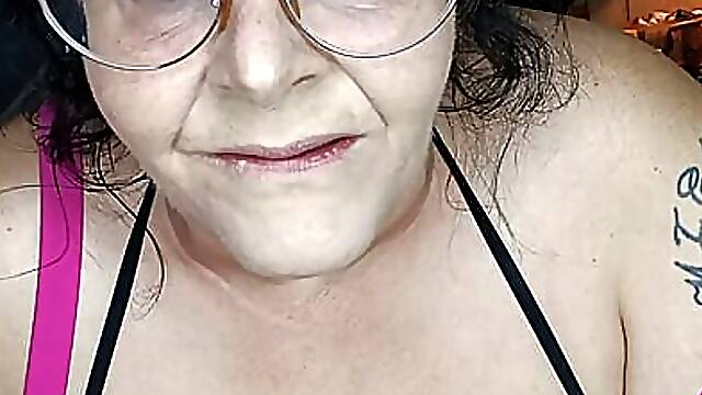 Hotstamp Tramp Gets Cummed on by 8 Isnt That Great?