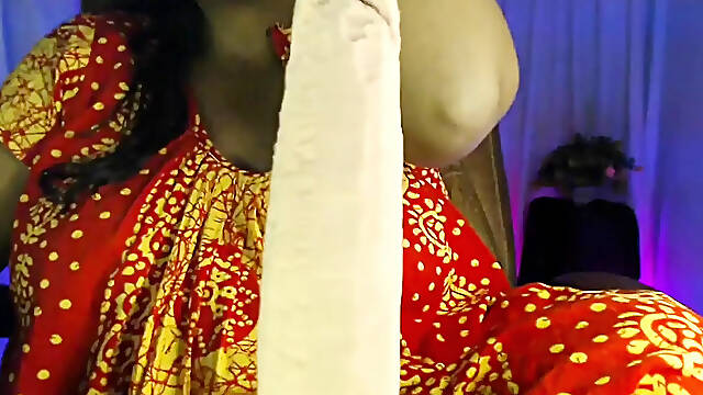 Desi Hot Girl Pussy Rubbing Dildo Sex Toy Boobs and Pussy Fucking Show Ass