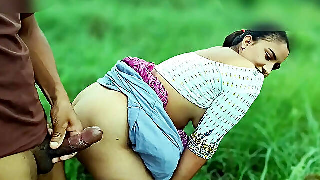 Desi Village bhabhi enjoy early morning sex with her Devar in jungle, outdoor Jungle Sex