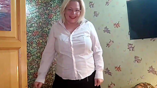 The Cleaner Becomes Customer Anal Wife