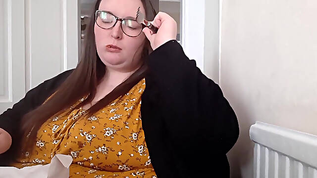 BBW SSBBW stuffing belly fish and chips
