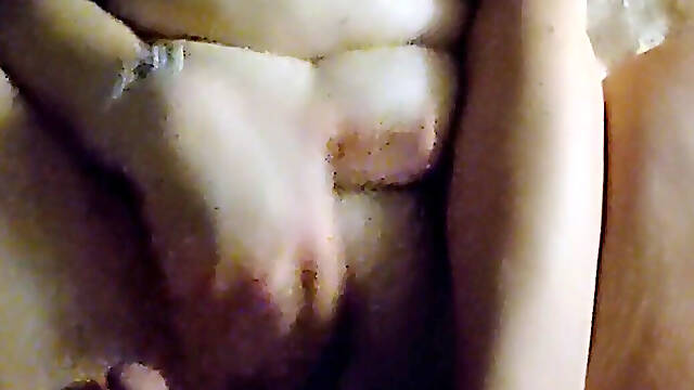 Fat Slut Cums From Fingering &amp; Rapid Masturbating