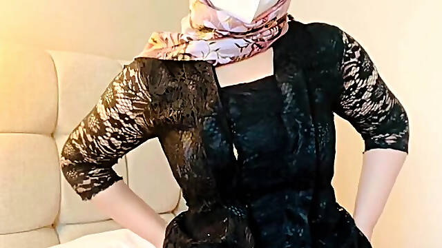 Solo female masturbation with indonesian traditional dress